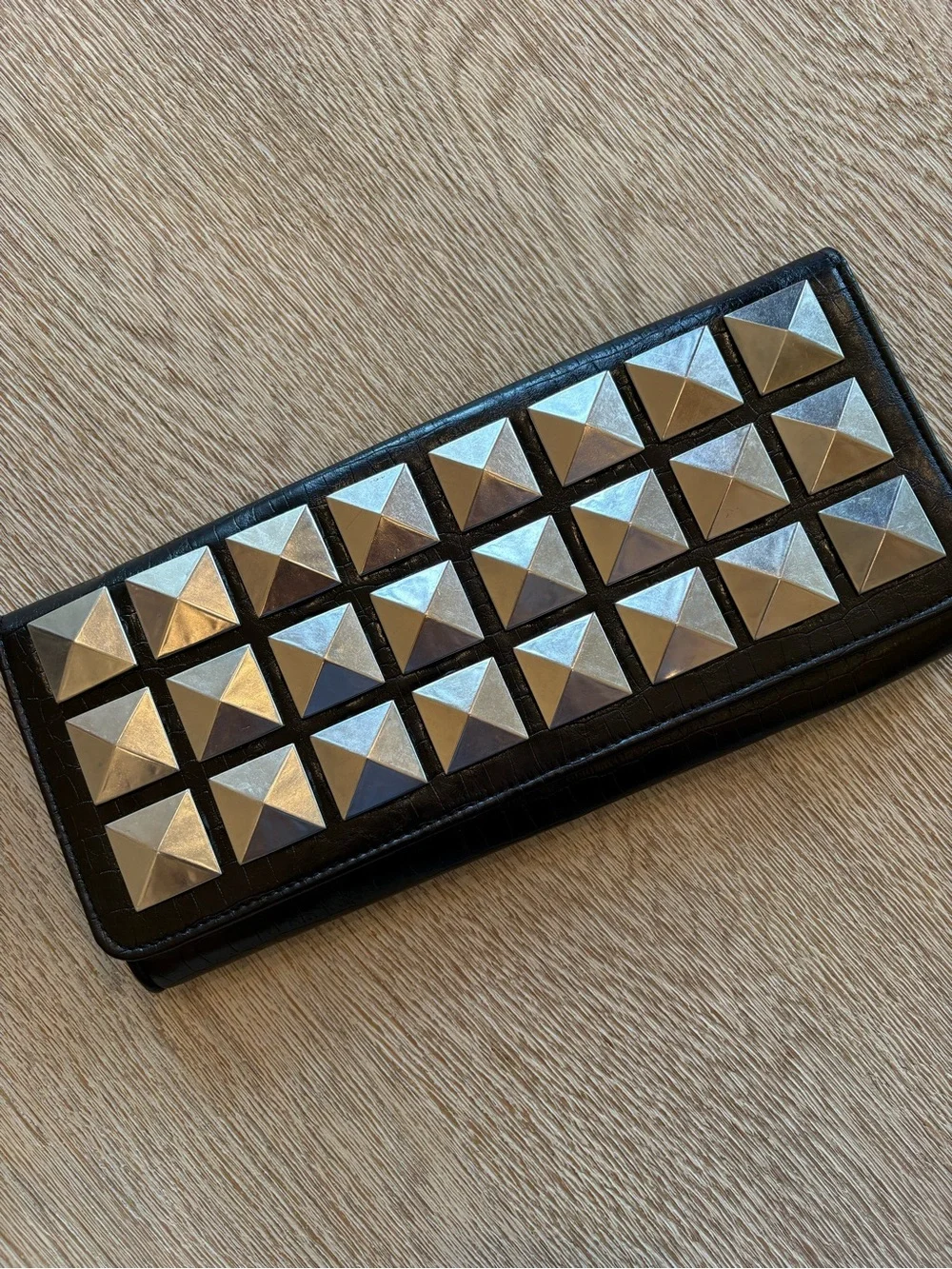 N/A sleek black